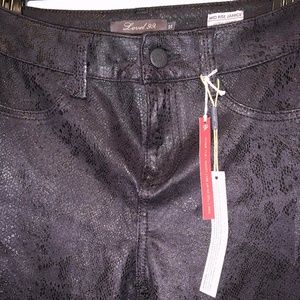 Level 99 Mid Rise Janice Ultra Skinny